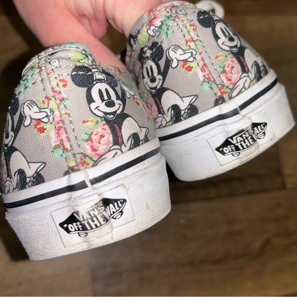 Vans Minnie Mouse Floral Sneakers - Picture 4 of 9